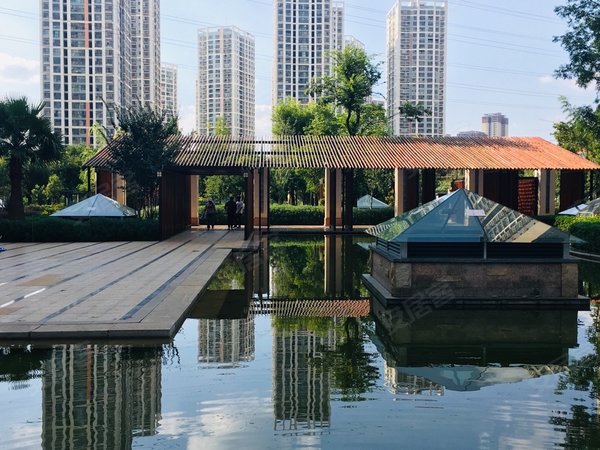 昆明盘龙世博片区誉峰峰景盛唐城旁拎包入住清爽两房 带家具家电 看房