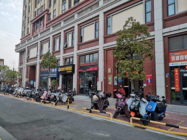 泉州鲤城浮桥百盛园新天广场百盛苑  2房  精装家具家电齐全  采光好