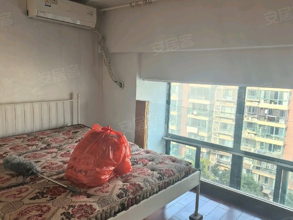 南京江宁百家湖亲水湾花园亲水湾花园 2室2厅1卫出租房源真实图片