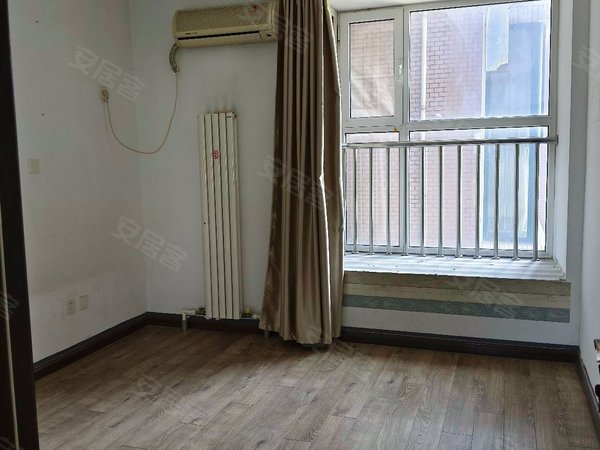 济南市中市中周边山景园小区祥泰广场附近 山景园小区 三室电梯房 有