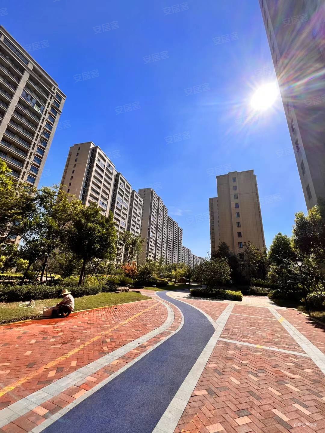 卡森卫星城名庭园南北通透楼龄新豪华设计带电梯双卫