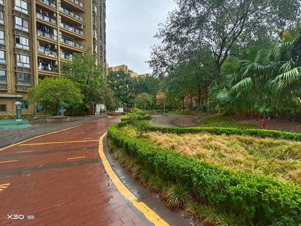 重庆合川合川大学城丽景水岸涉外,移通附近丽景水岸精装大三房出租