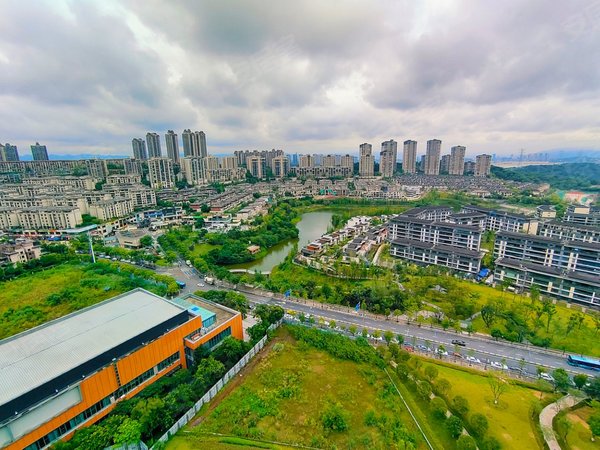 重庆渝北照母山约克郡汀兰照母山 香港置地约克郡汀兰二房3000元月