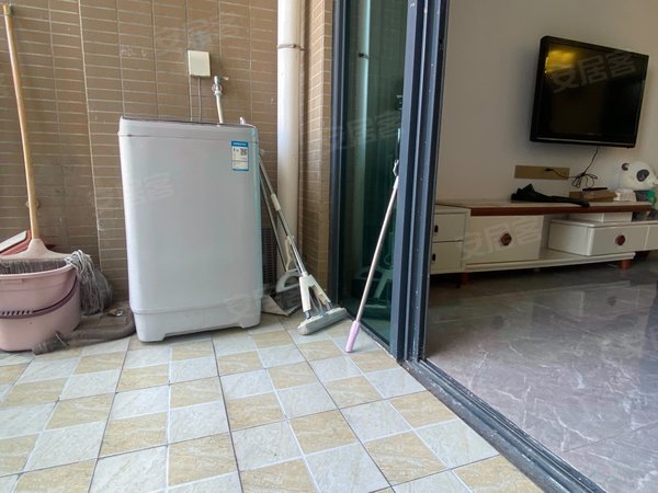 惠州惠城江北中心区鼎峰国汇山鼎峰花漫里,精装2房,温馨住家,看房方便