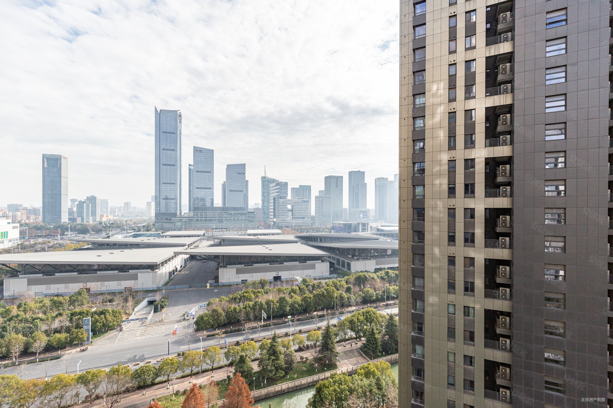 河西奥体仁恒江湾城低总价品质住宅环境优美