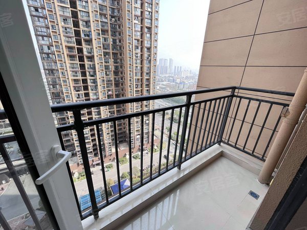 武汉汉阳建港鹦鹉名邸6号线!钟家村!江腾广场!国博中心!泰康同济!