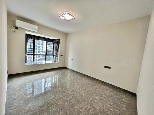 南宁青秀中山南宁二中宿舍南宁二中宿舍 4室2厅2卫 南北通透 130平