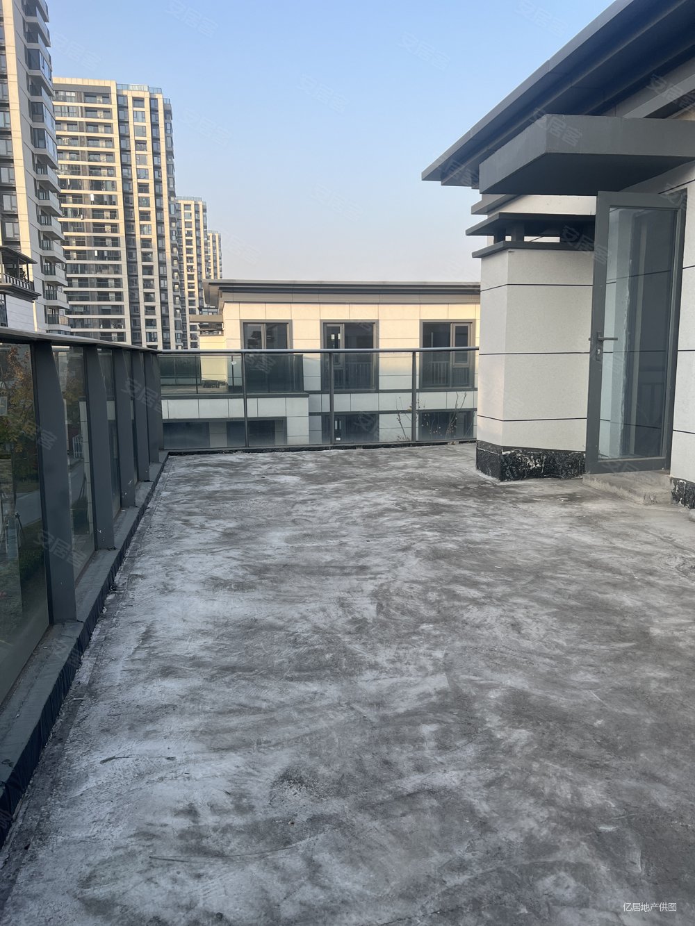 有天有地带花园和大露台,边套排屋,带2车位,480万包税,世纪江湾(别墅)