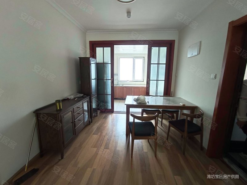 青云国际城新出电梯房大h户型精装未住三室两卫