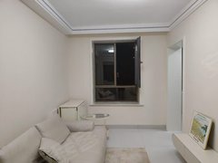 包头青山文化路赛音道四号街坊 精装修3楼 押一付一 速来出租房源真实图片