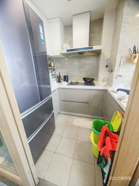 新街地铁口翡丽公园夹边套265可谈可谈好楼层税少