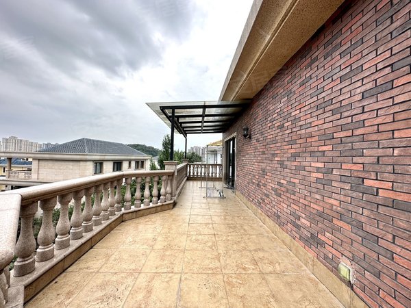 福州晋安五四北居住主题公园三期香榭丽居(别墅)豪装!