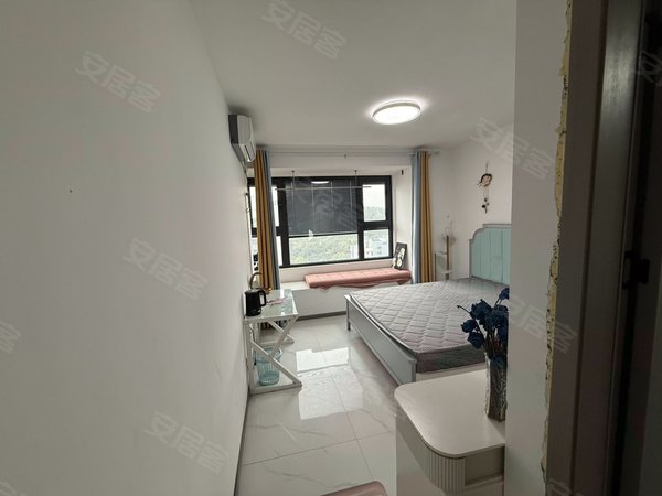 苏州虎丘虎丘城区黄浦花园无中介费实拍 可短租黄浦花园主卧带内卫,索