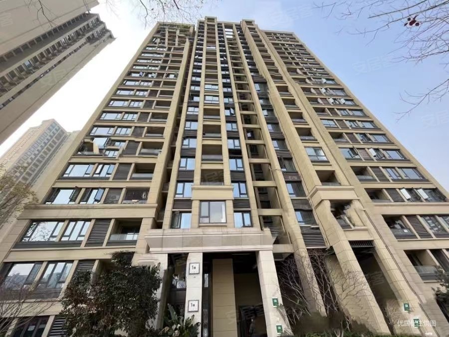 中交中央公园美麓3室2厅2卫100.42㎡南北127万