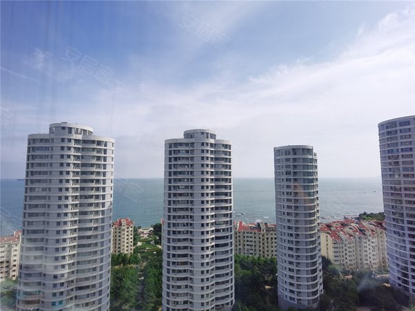 青岛市南奥帆中心海信燕岛国际公寓一线海景!