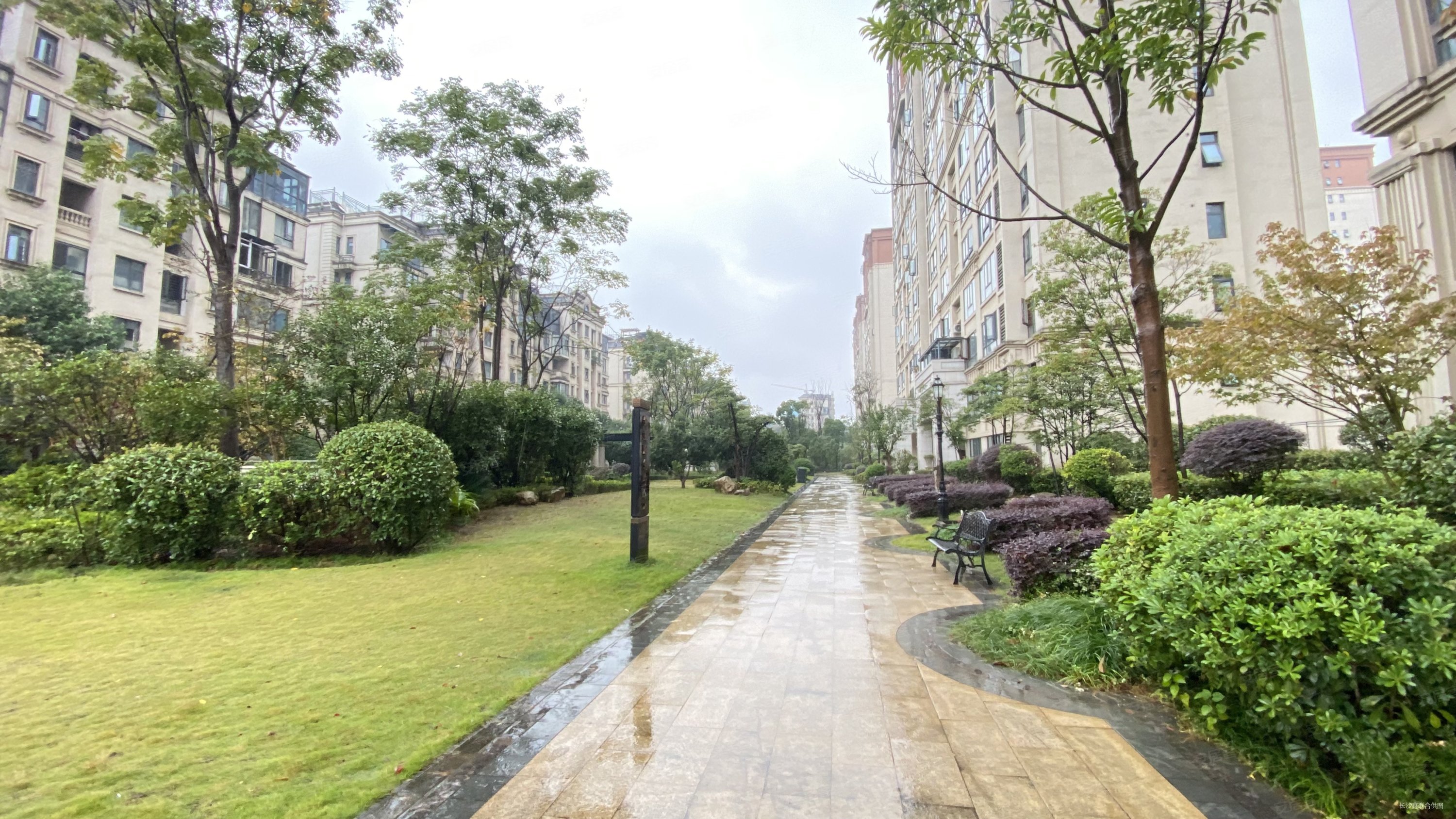 长沙房产网>长沙二手房>雨花二手房>汽车南站二手房>五矿万境蓝山>