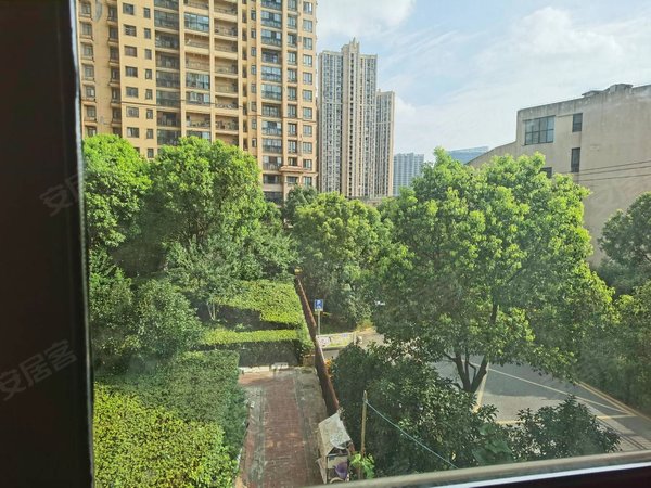 昆山花桥花桥新城棕榈湾花桥新城区,0距离地铁站,品质小区,正经南北