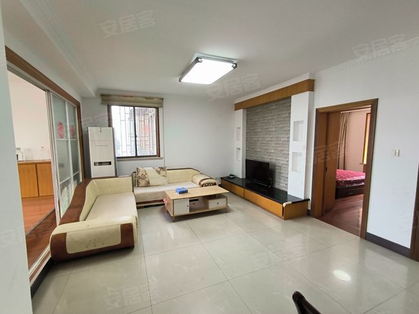 无锡宜兴宜城龙泽苑(南区)龙泽苑南区3楼110平米 2室2厅1卫 精装 含