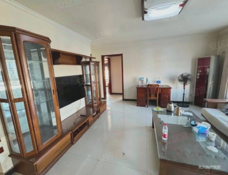 金隅7090双卫格局商圈成熟中间楼层采光好南北通透