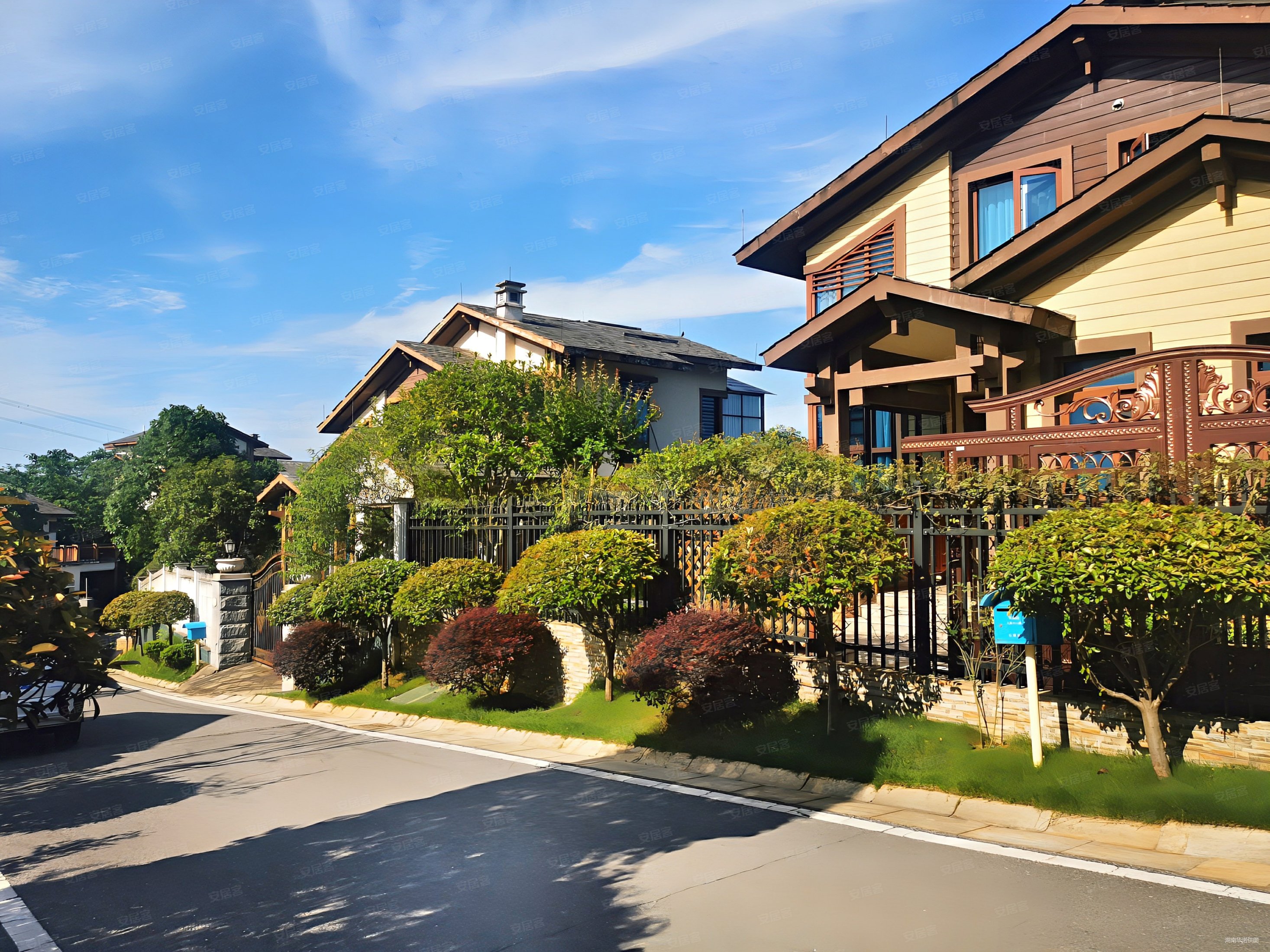 纯独栋山体别墅 豪华装修实木家具 中央空调地暖 拎包入住,碧桂园山水