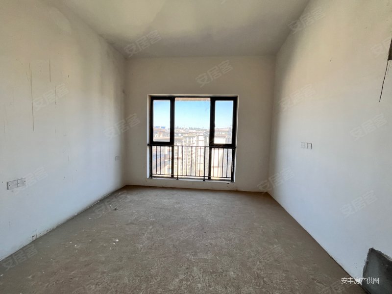 128万买带露台使用面积160平套四双卫跃层,邦泰花熙府二手房,128万,4