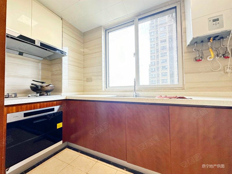 近地铁 竹山路边户河景房3房2厅2卫 保养好南北通透,天泽苑二手房,399