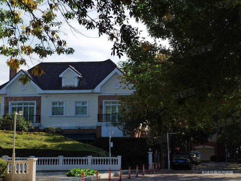 北京房产网>北京二手房>顺义二手房>中央别墅区二手房>莱蒙湖>800_600