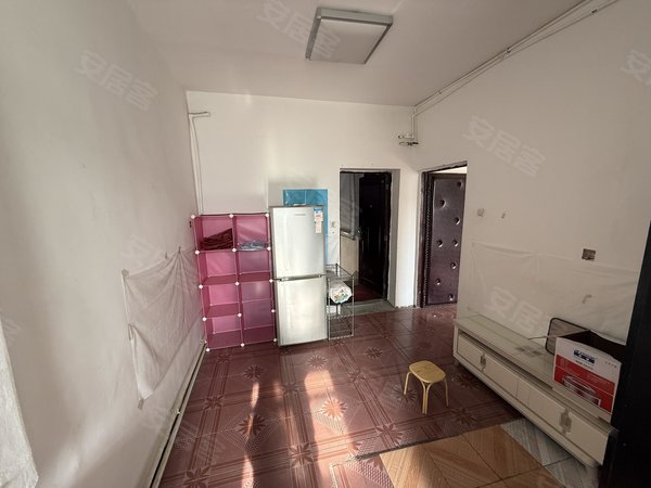 包头青山九星电子大厦丰产道2号街坊文化路富强路 丰产道2号  四楼 可短租 包暖包物业 家里干出租房源真实图片