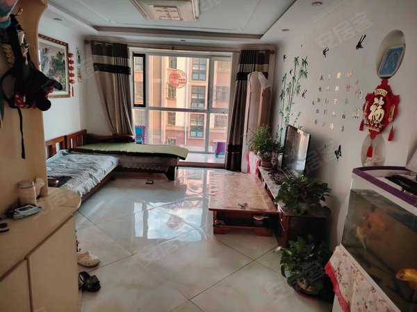 青岛胶州北关金祥花园北关 金祥花园 精装修 套三房 低楼层 仅需1300