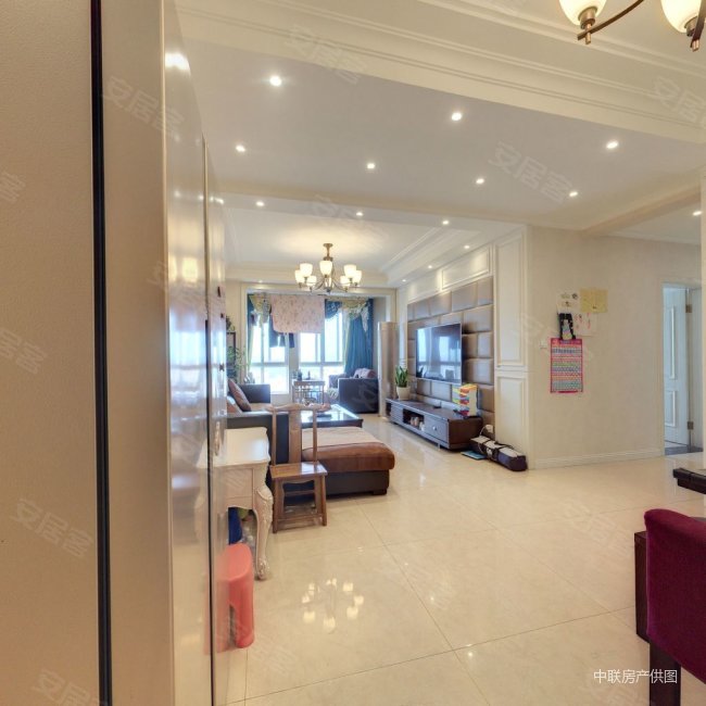 美伦山水华府精装三室中上楼层满两年密码钥匙看房方便