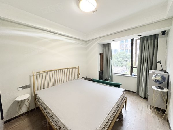 金华婺城湖海塘保集海塘府保集海塘府 一梯一户 三房两卫 自住豪装 品牌家具 全屋定制出租房源真实图片