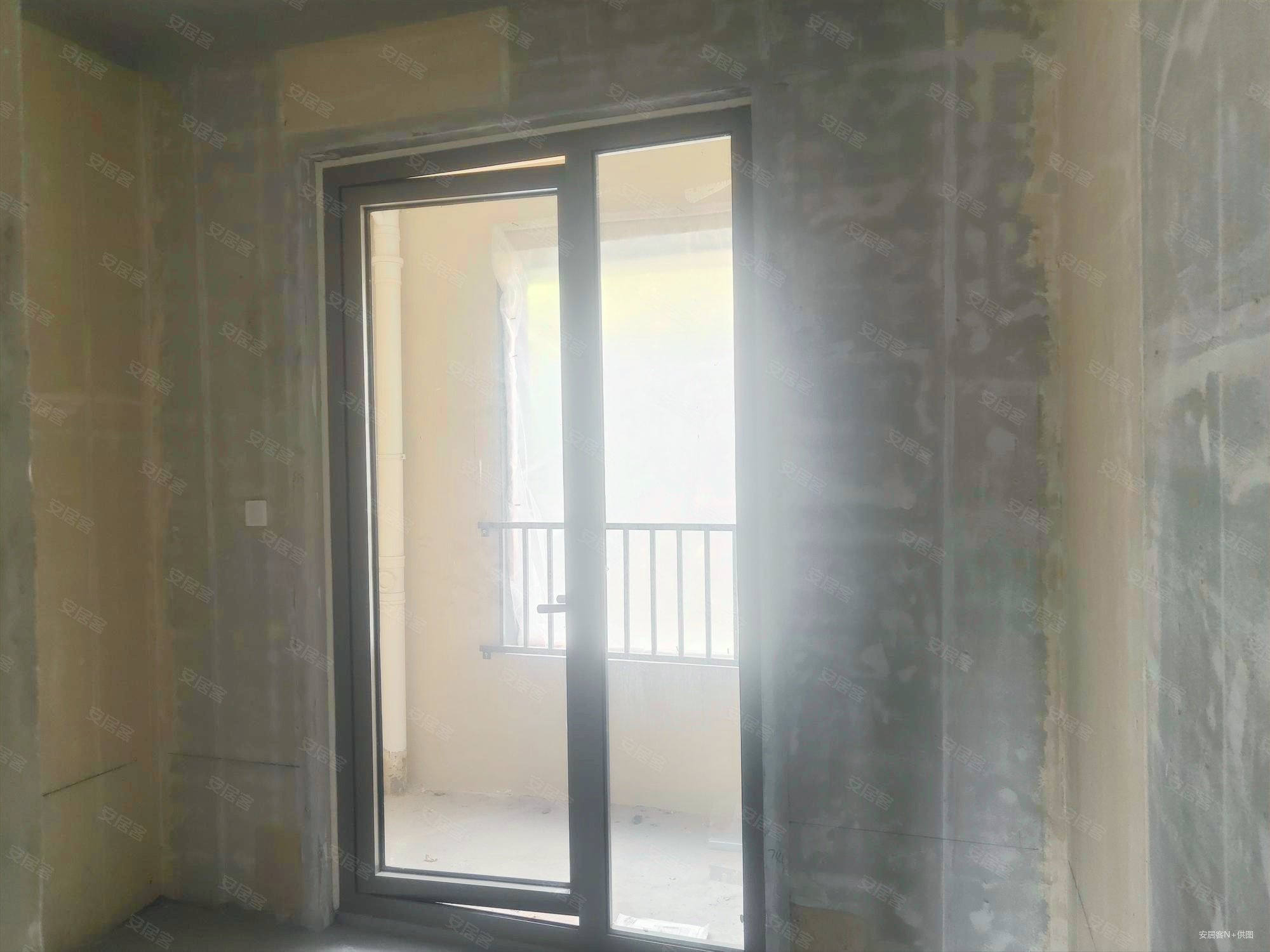 平度公园壹号4室2厅2卫145.01㎡南143万