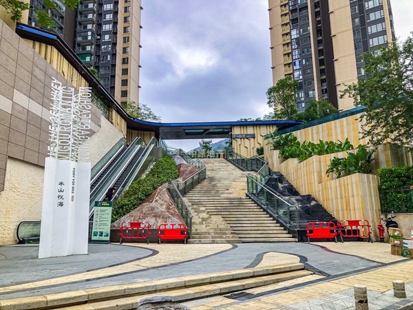 深圳盐田沙头角半山悦海花园下楼是梧桐山风景公园 地铁口 第一次出租