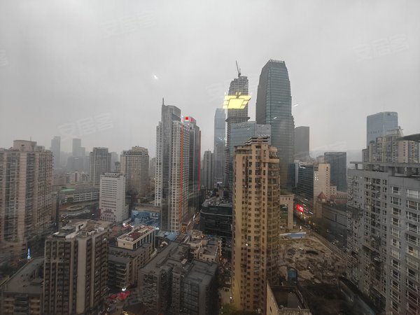 【多图】日月光解放碑1号,解放碑租房,房源采光好,南北通透,业主诚意