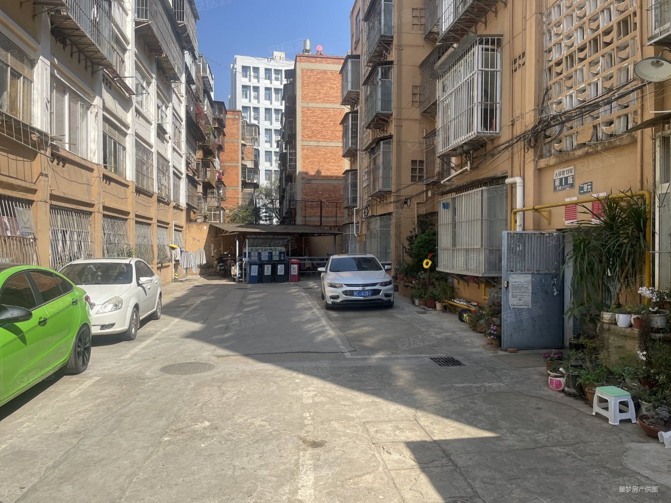 龙跃小区2室2厅1卫67㎡南北72万