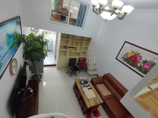 深圳龙华龙华元芬金园大厦业主急租,居家大三房,近高峰,近6号地铁口