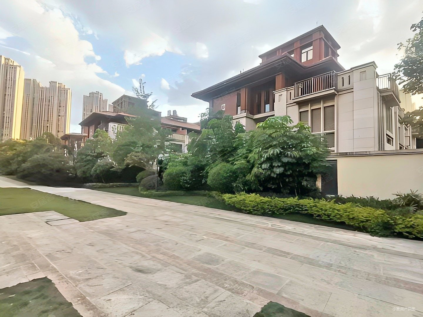 阳光城翡丽湾(别墅)5室1厅5卫217.24㎡南北400万