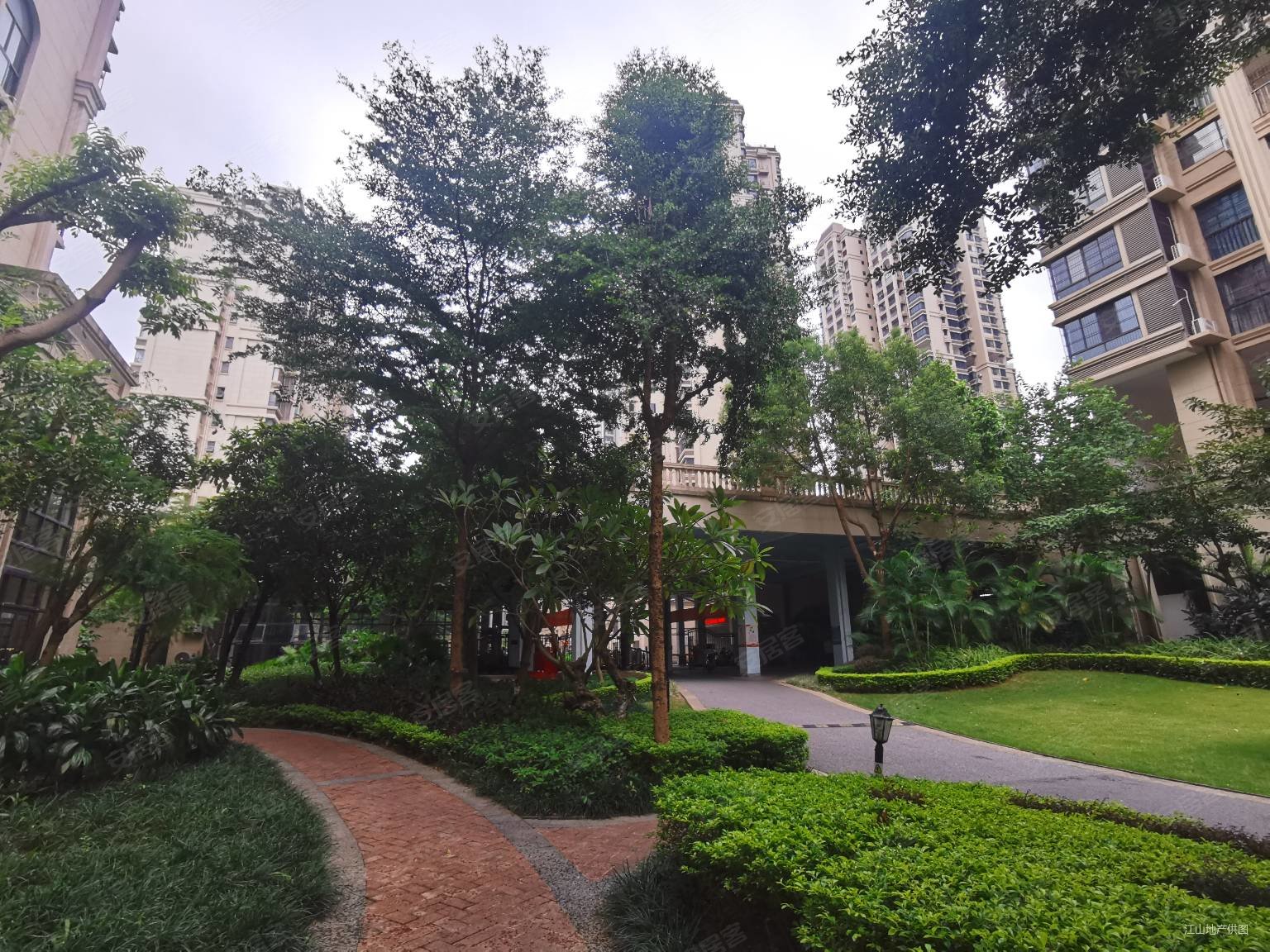 中国铁建江湾山语城