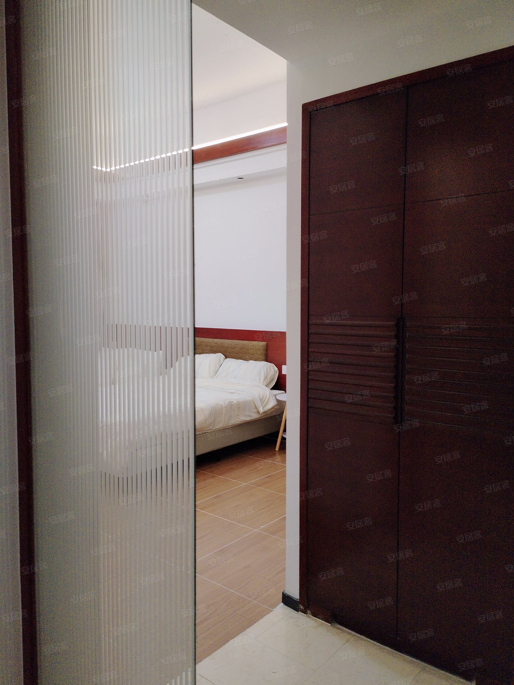 花园露台大单间，押一付一，拎包入住，可短租