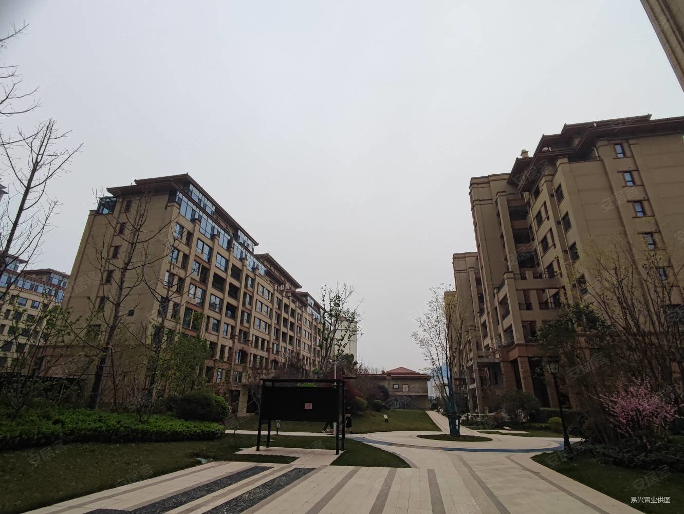 港务区绿地璀璨天城现房出售地铁三号线价位可谈