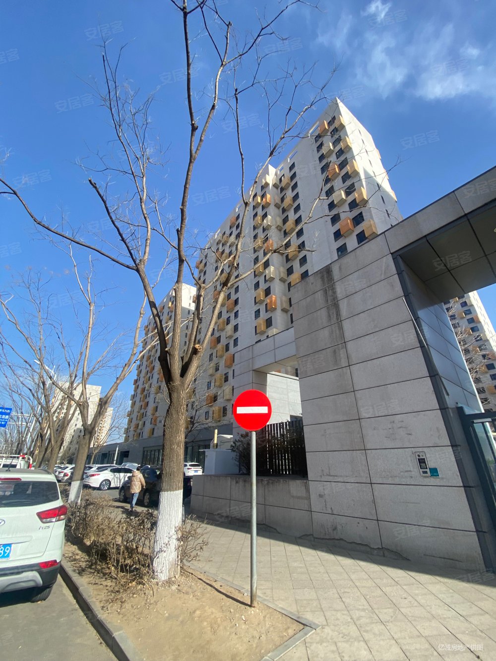 首城汇景湾(南区) 出行方便 近地铁 中间楼层 带电梯通透,首城汇景湾(