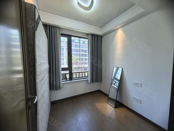 金华婺城湖海塘金地湖塘月色花园金地湖塘月色 豪装三房 家具家电齐全 南门双阳台 可拎包入住出租房源真实图片