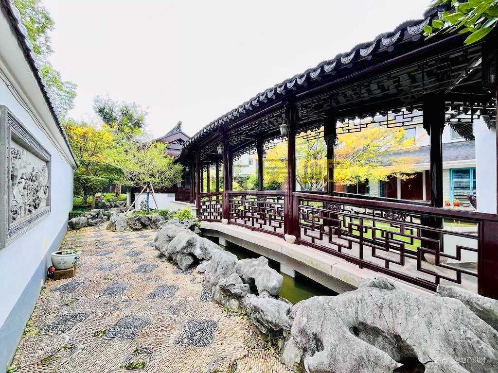 房主急售,天邻风景二手房,2388万,5室3厅,5卫,353平米