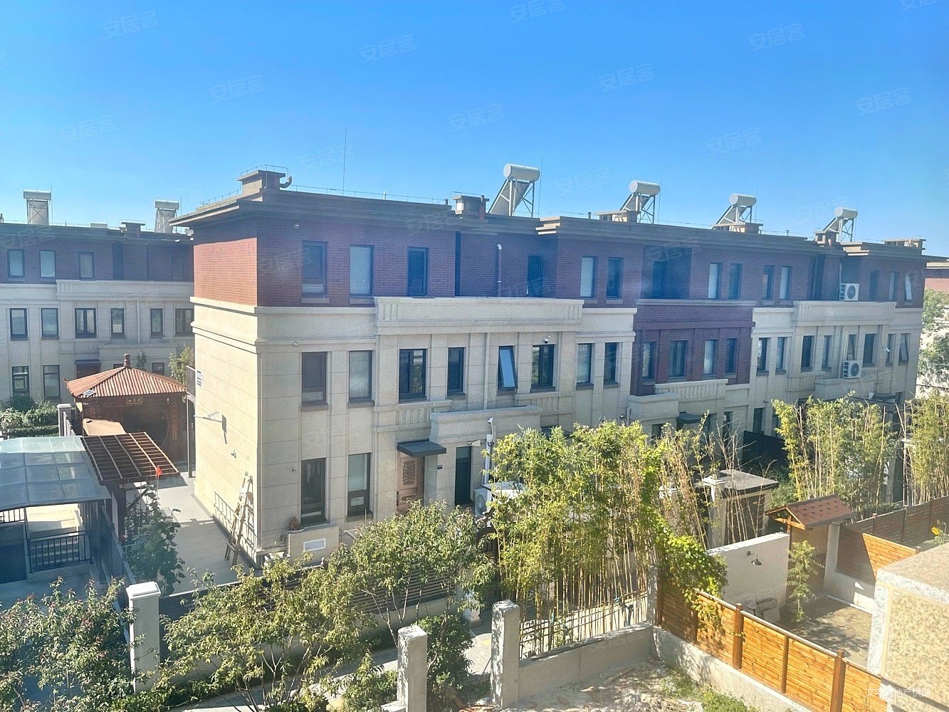 别墅必看近市区联排别墅鲲栖府边户地上三层地下室