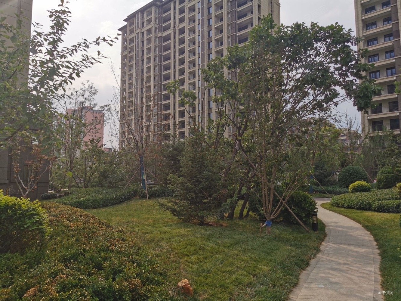 永清荣盛兰亭苑!洋房现房!精装修!拎包入住!单价6500!