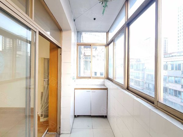 沈阳皇姑辽河金穗花园北行黄河大街旁 127平!办公!