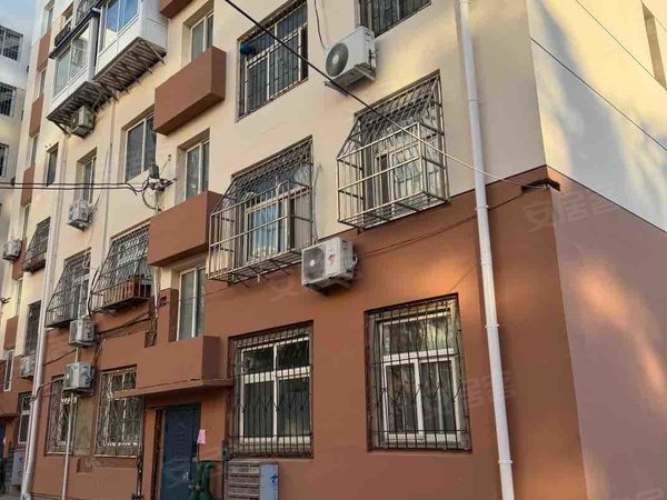 青岛市南天山天山小区天山小区 2室1厅1卫 2600.0元 61.