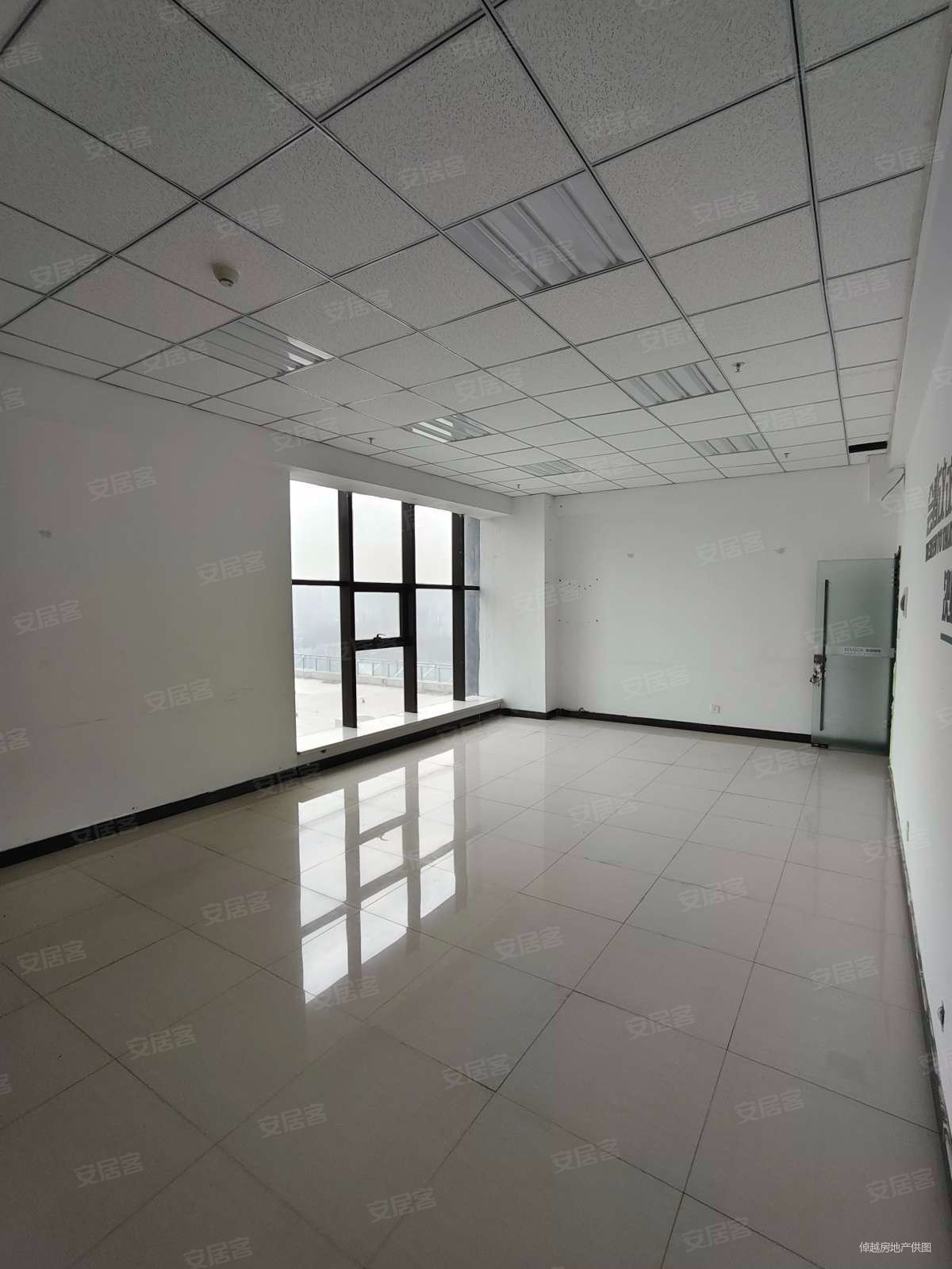 诺睿德国际商务广场1室1厅0卫66.72㎡东48万