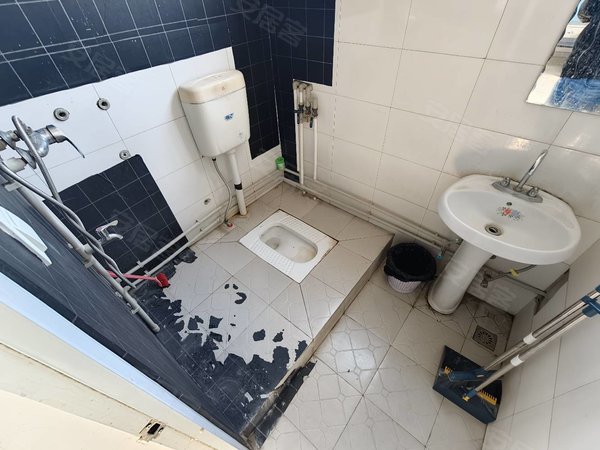 凉山西昌航天路建兴锦苑小区房整租 大单间独立厨卫 户型方正采光好 安静 朝东出租房源真实图片