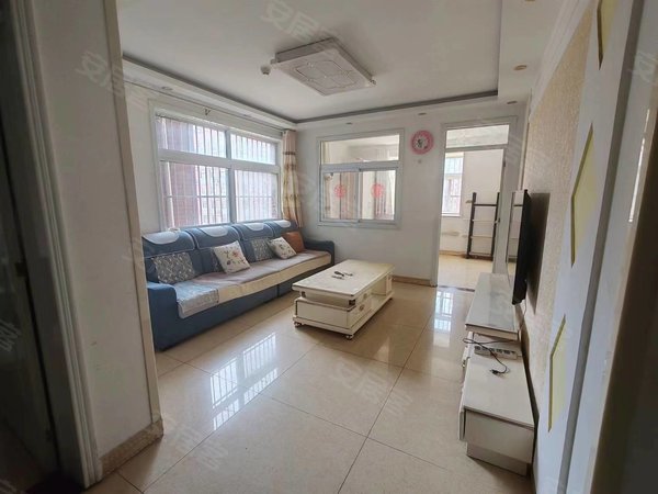 泰安肥城康汇大街山水名园西区 白云山校区慈铭  山水名园电梯房精装